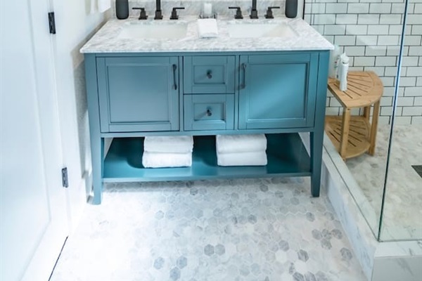 Master Suite Bathroom