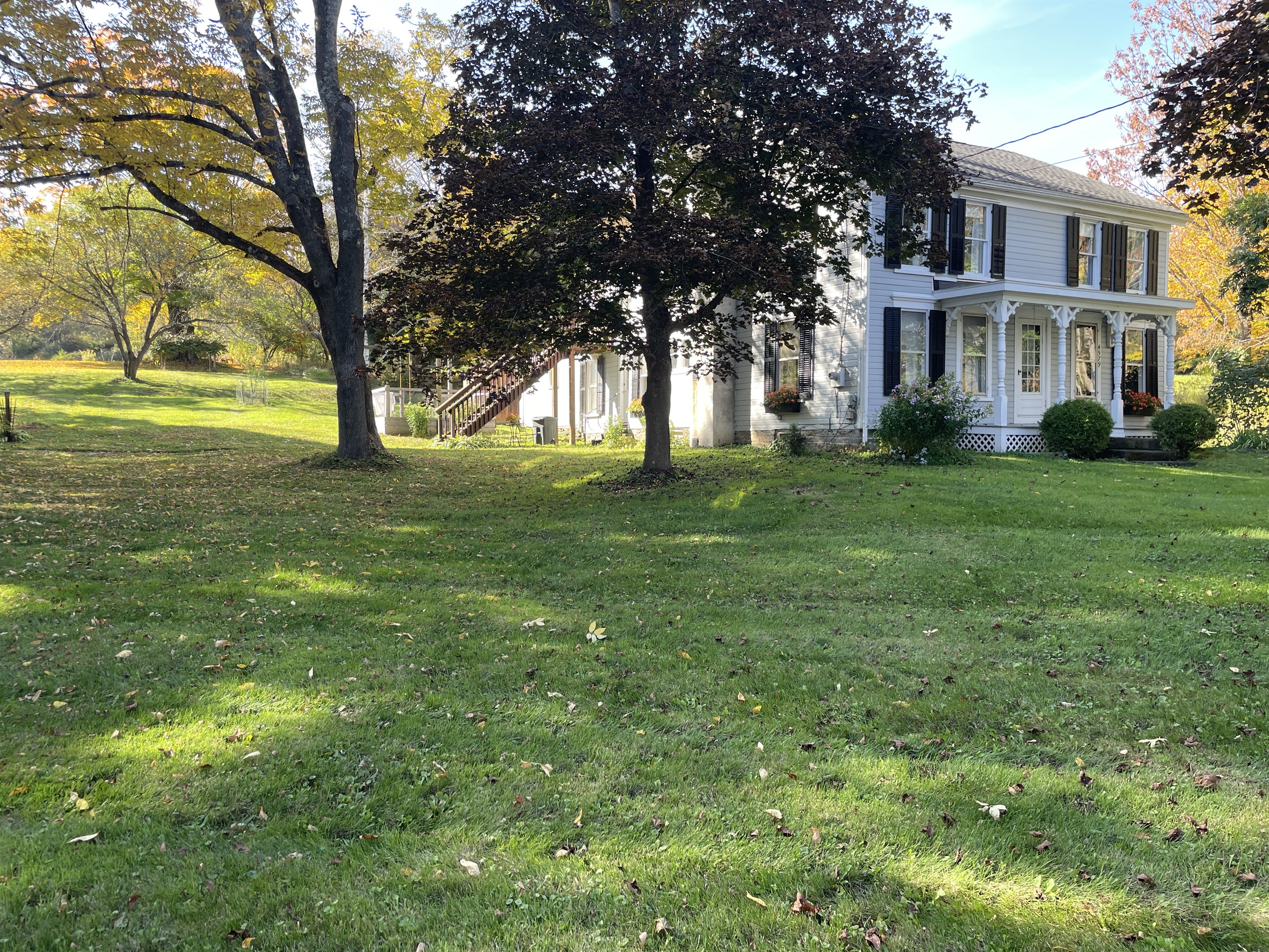 Applewood spacious grounds