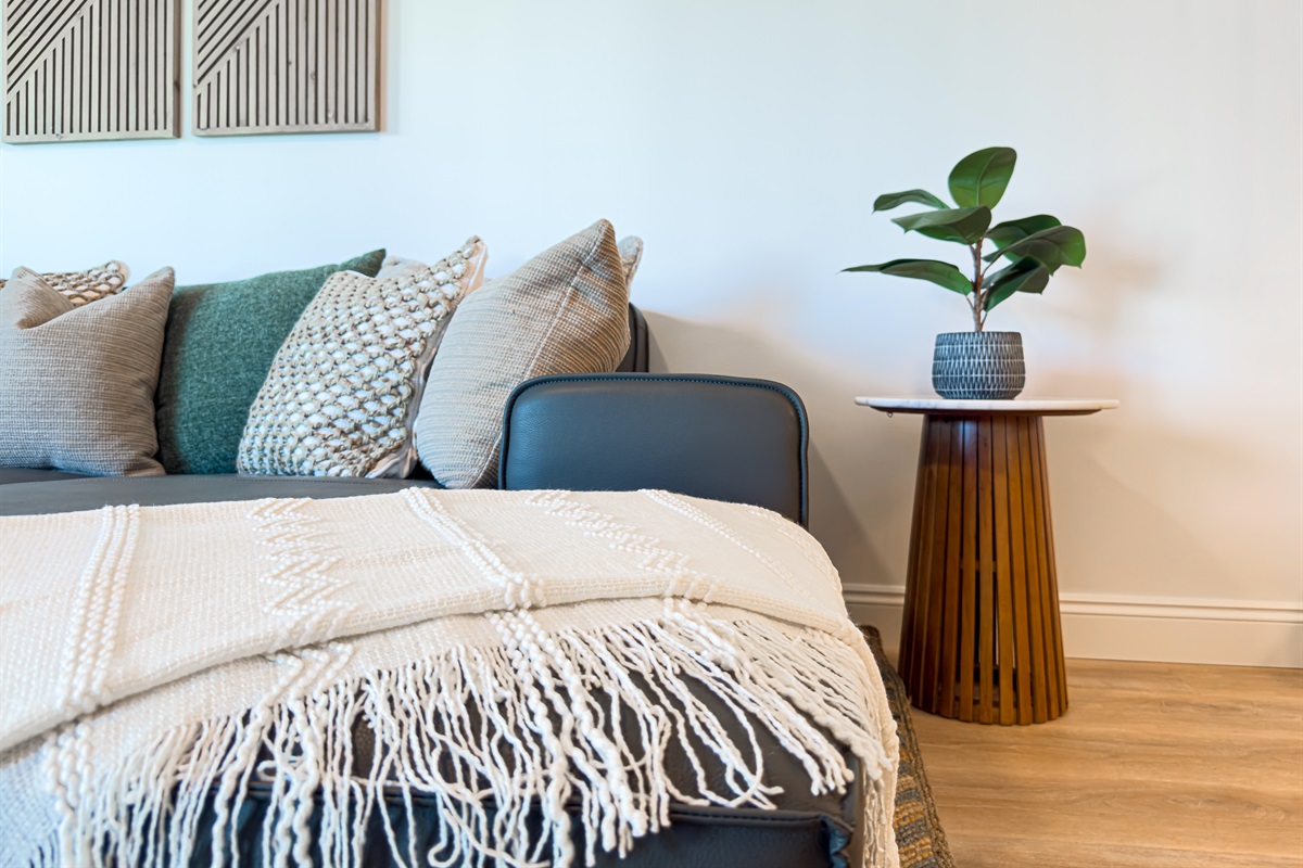 This open layout means the cook is always part of the group conversation.