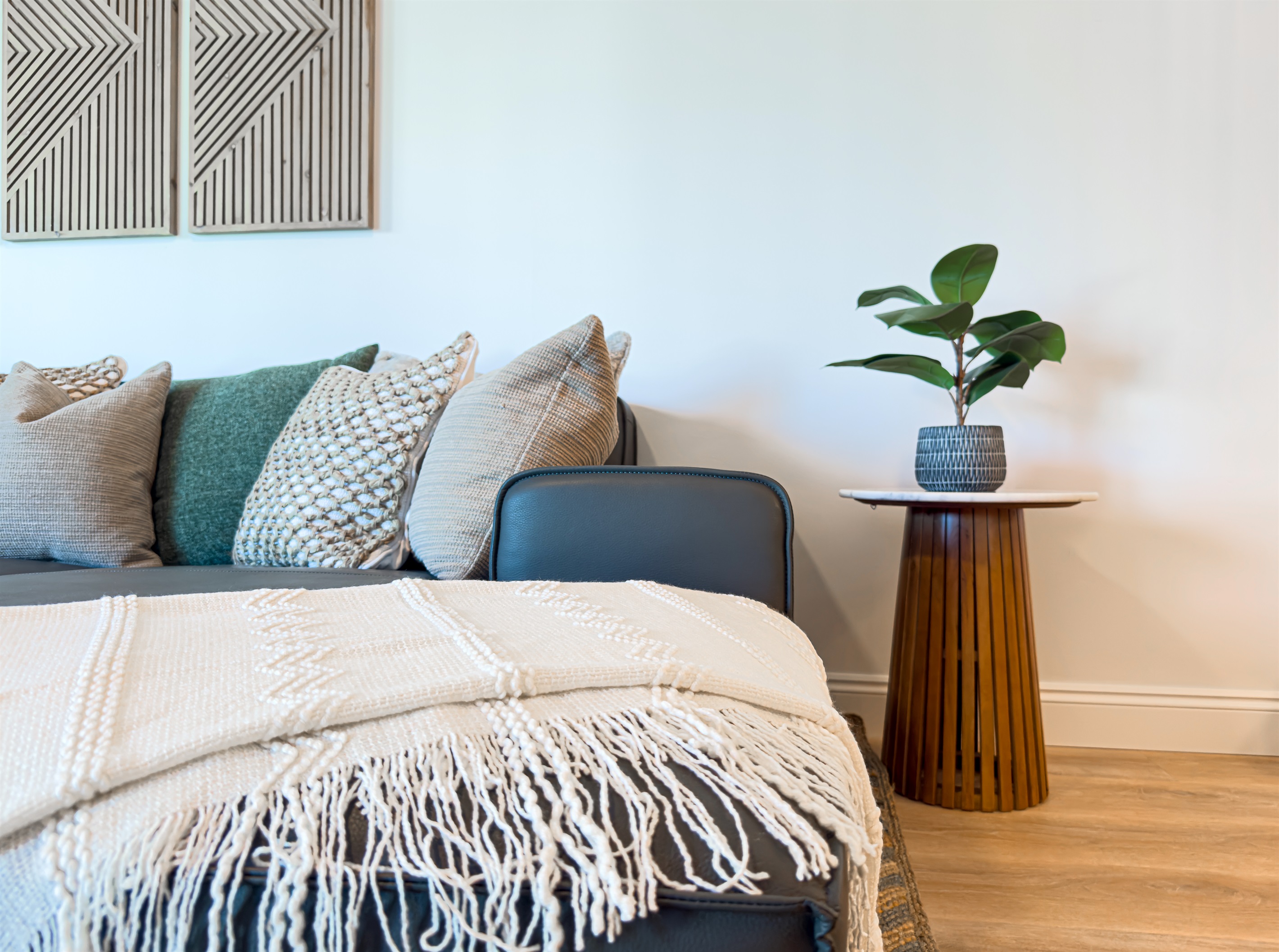 This open layout means the cook is always part of the group conversation.