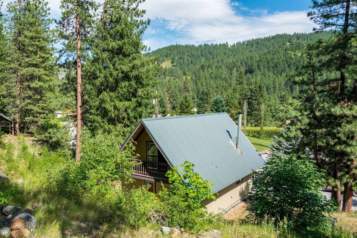 Your secluded A-frame mountain getaway awaits!
