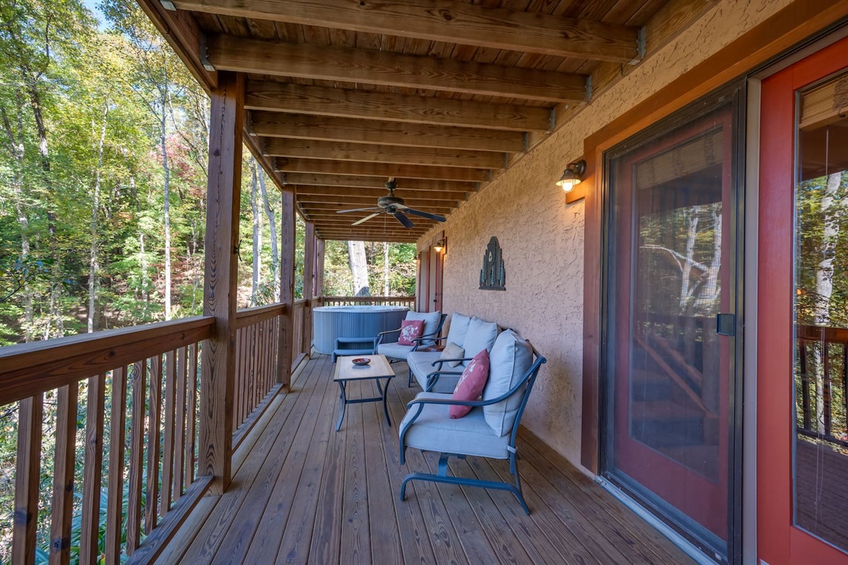 Lower balcony with hot tub