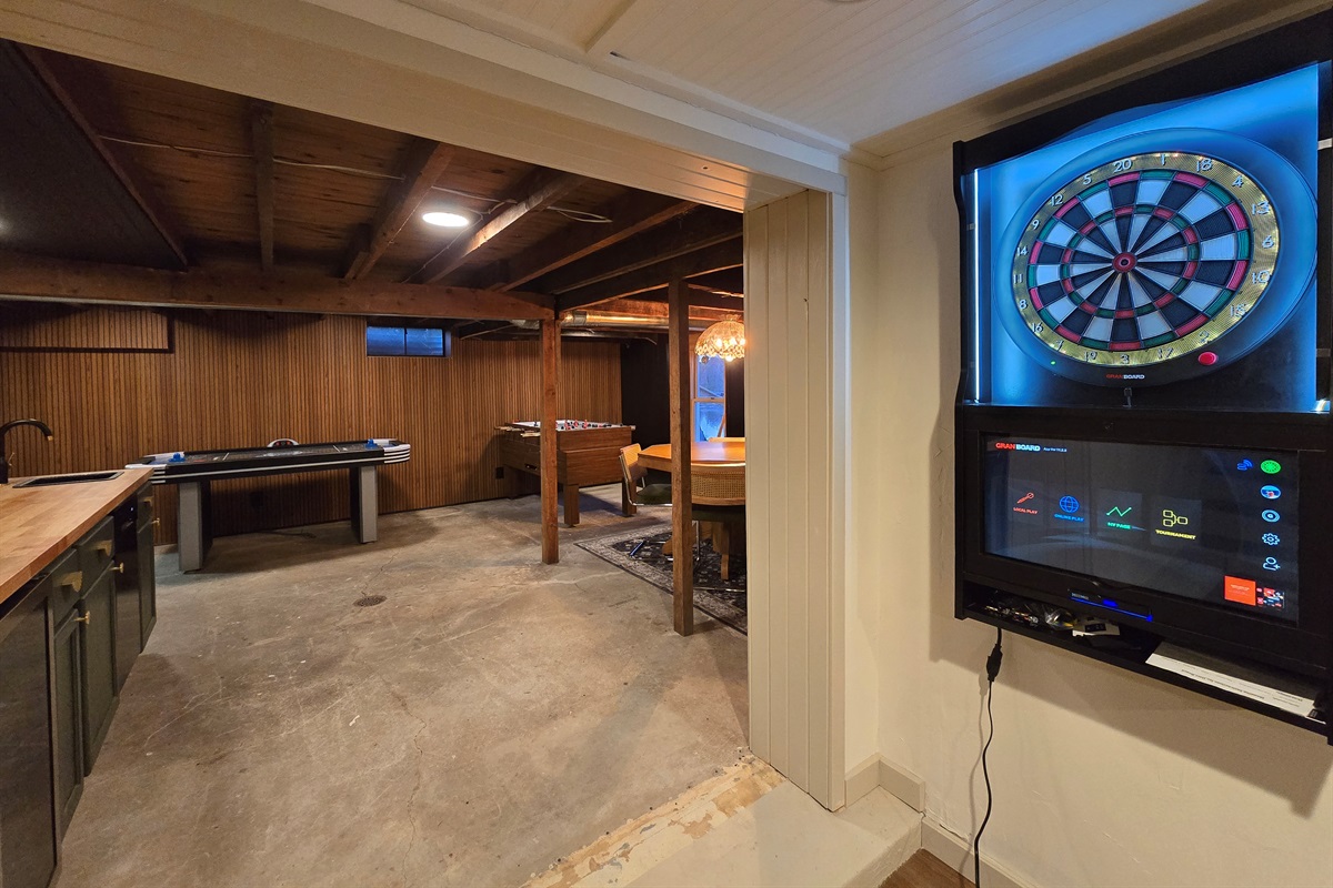 Aim for the bullseye on this awesome dartboard!  Keep score with the digital board and enjoy endless fun in our cozy basement retreat. 