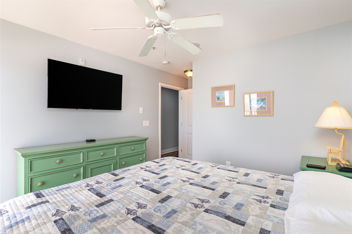 Queen in 6th Bedroom upstairs