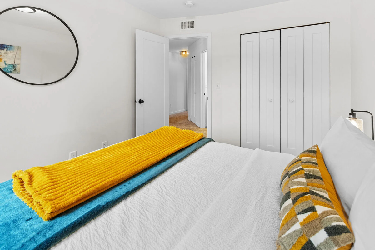 Bedroom 1 Queen Bed
