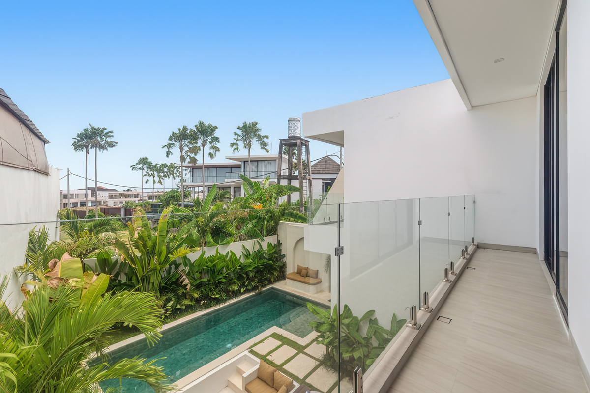 Pool area