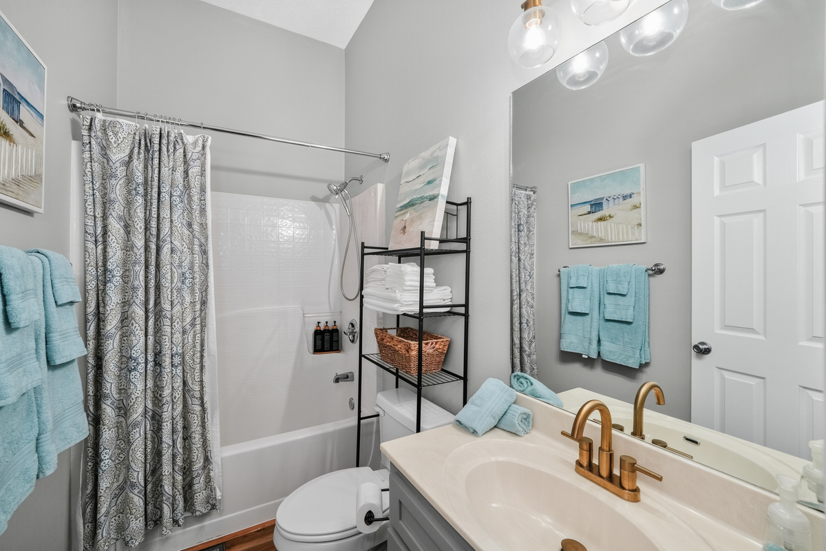 Thoughtfully stocked full bathroom 3 with fresh towels and complimentary starter toiletries, giving you everything you need to refresh after a day of exploring