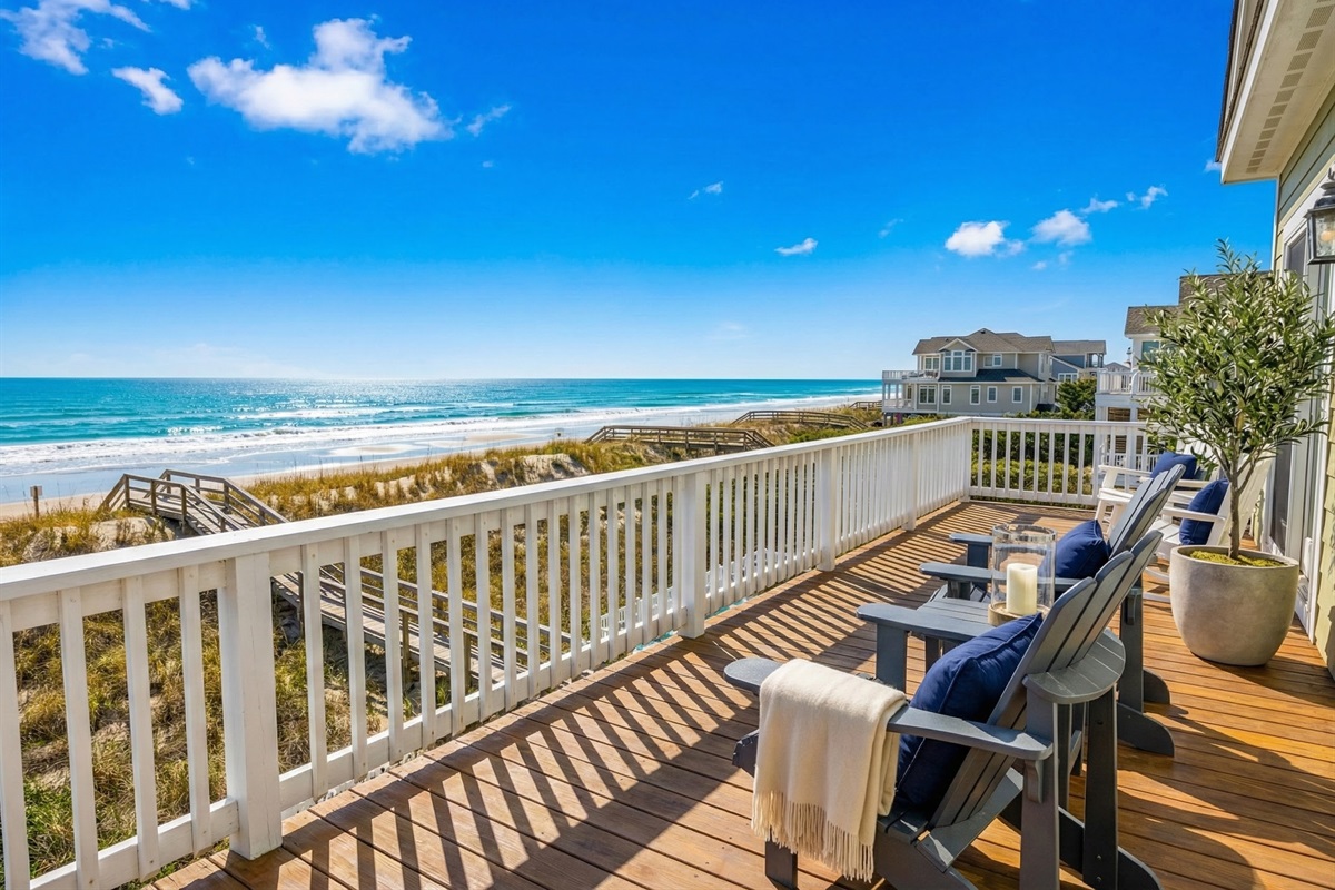 Deck with ocean-view