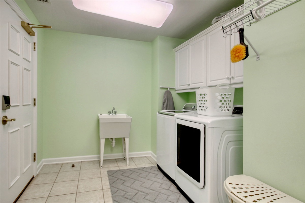 Large Laundry Room