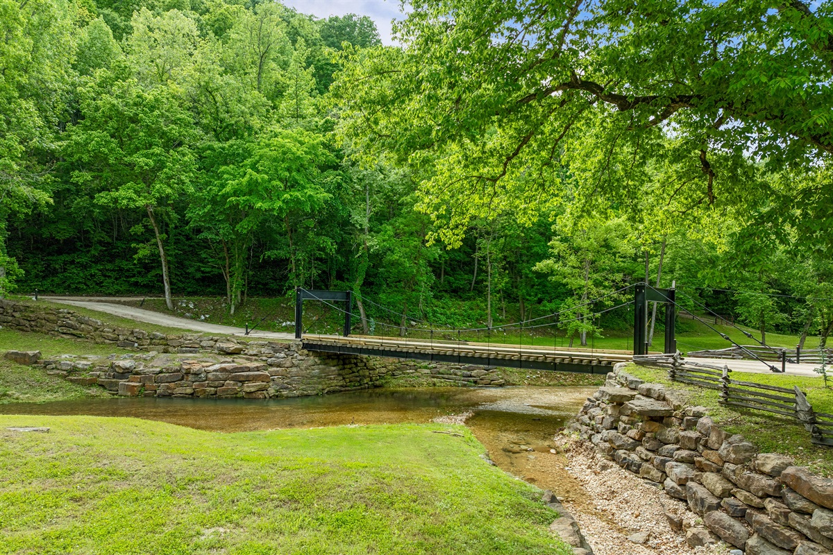 Brush Creek Lawns