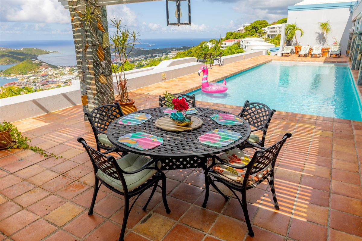 Of course this dining area has great views too!