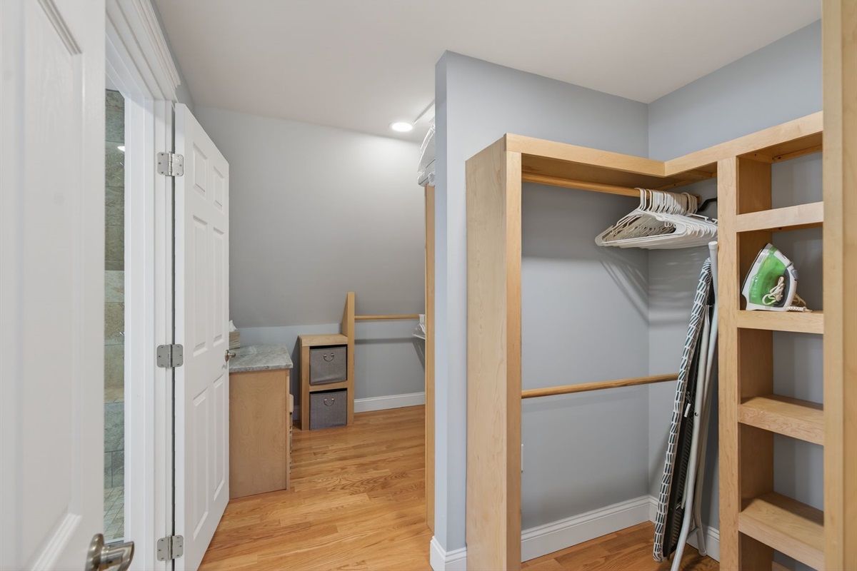 Full bathroom en-suite