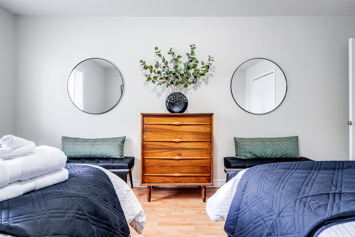 Queen Room 2 with 2 Queen Beds