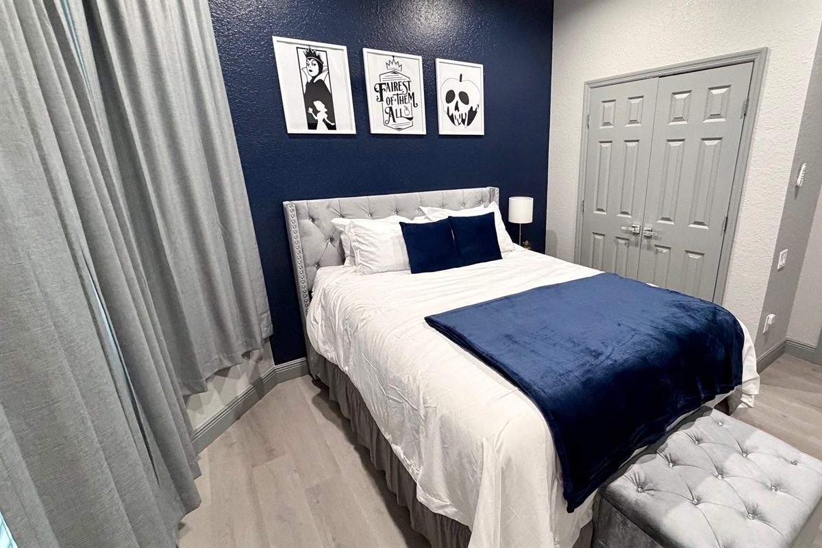 Villain Room (Queen Bed)