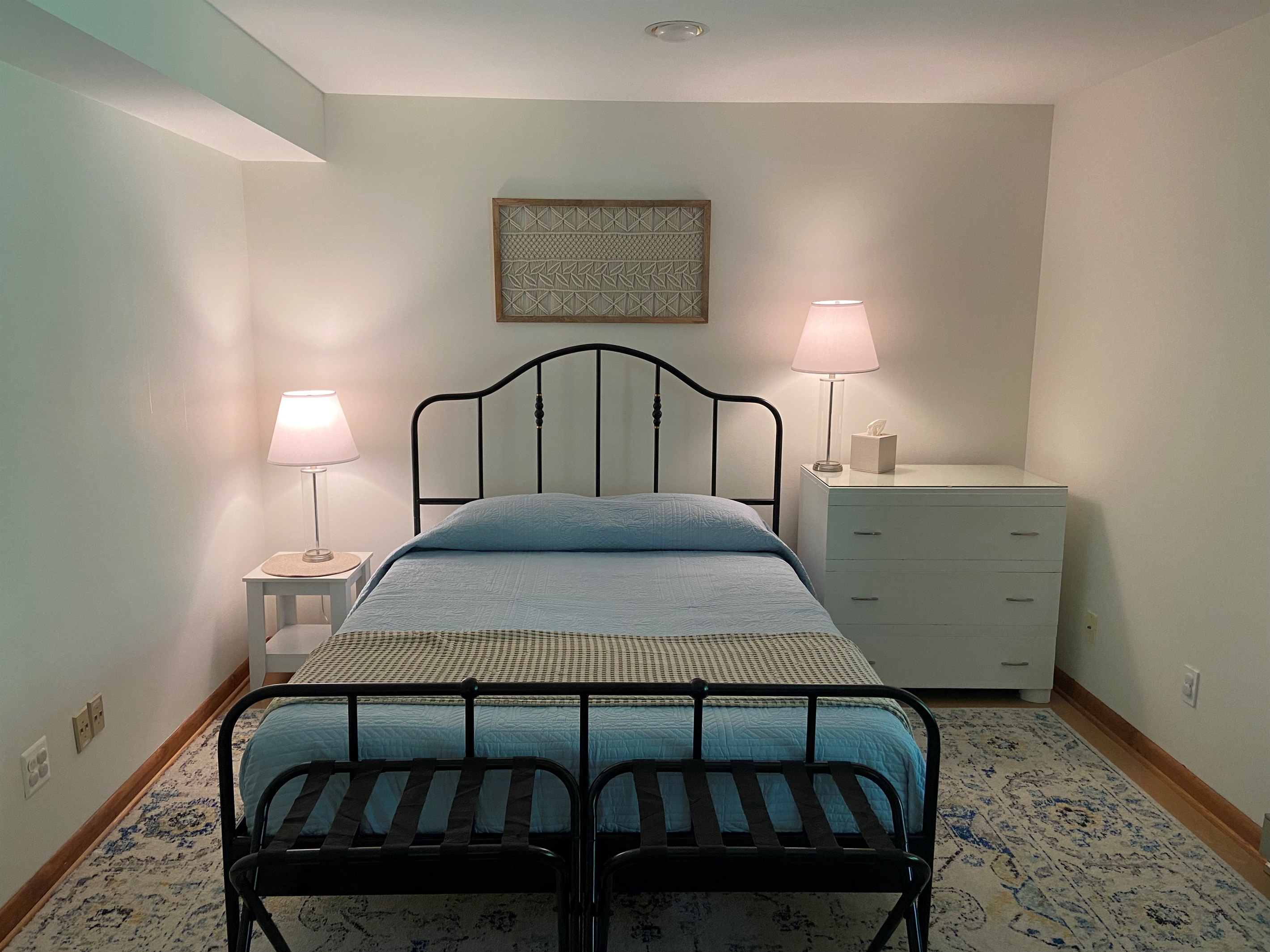 Queen bed