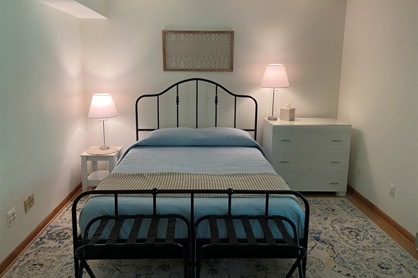 Queen bed