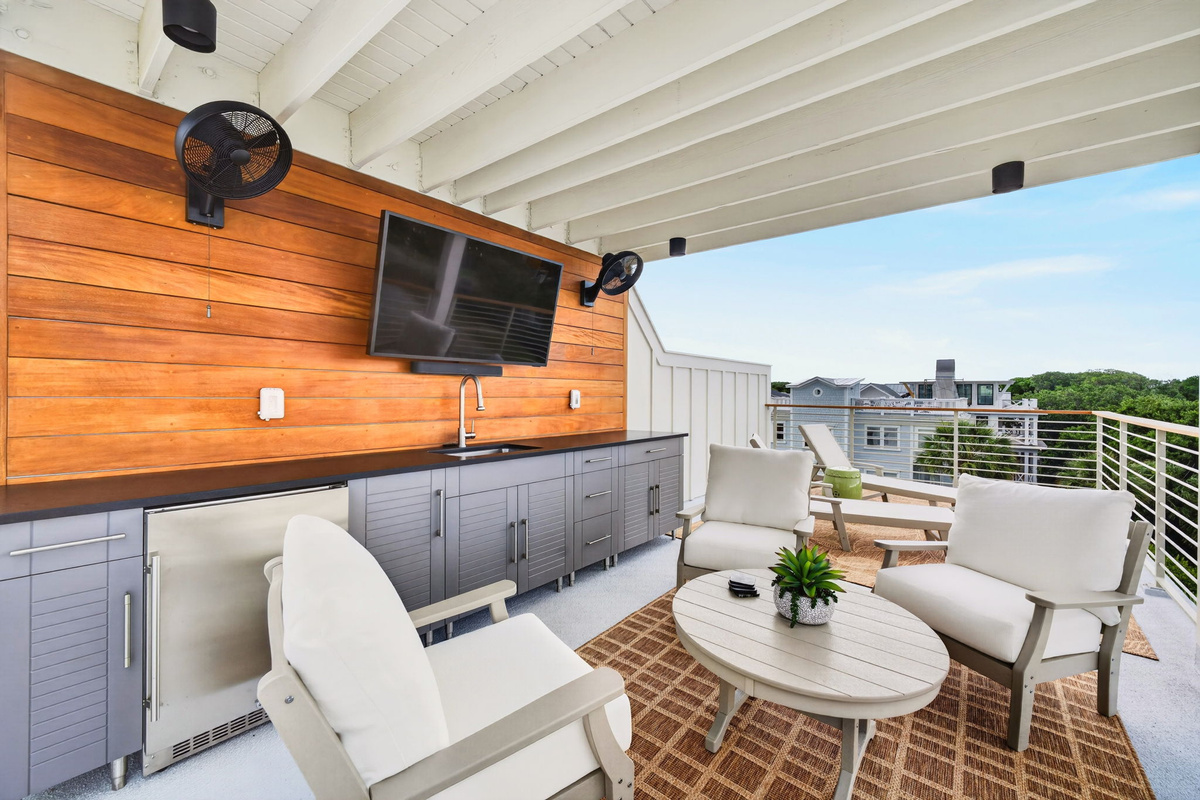 Rooftop Deck | Tahanan Palms | 3 38th Ave | IOP Escapes