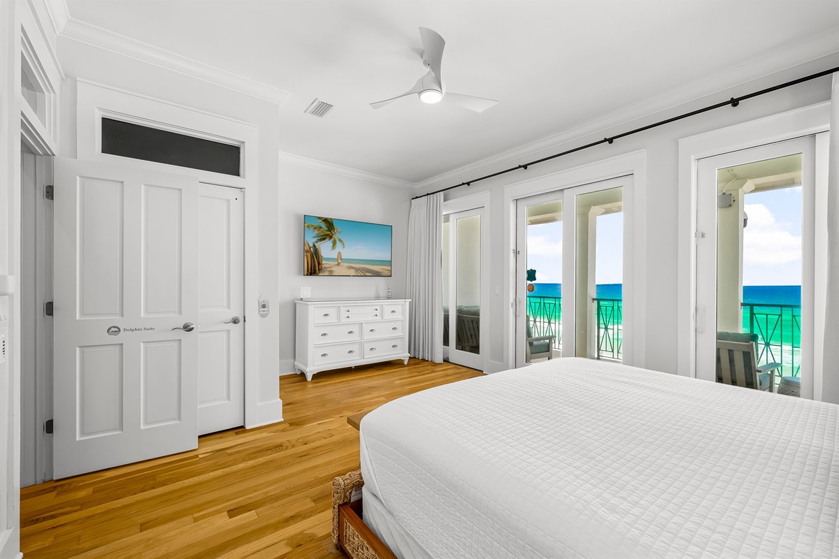 Spacious Master Bedroom with King Bed, Smart TV, Gulf Views, Private Balcony