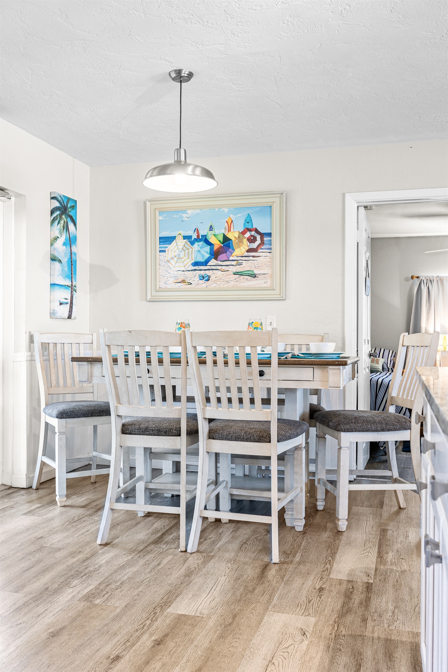 Dining are with direct access to the Screened in Patio!