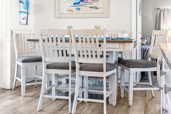 Dining are with direct access to the Screened in Patio!