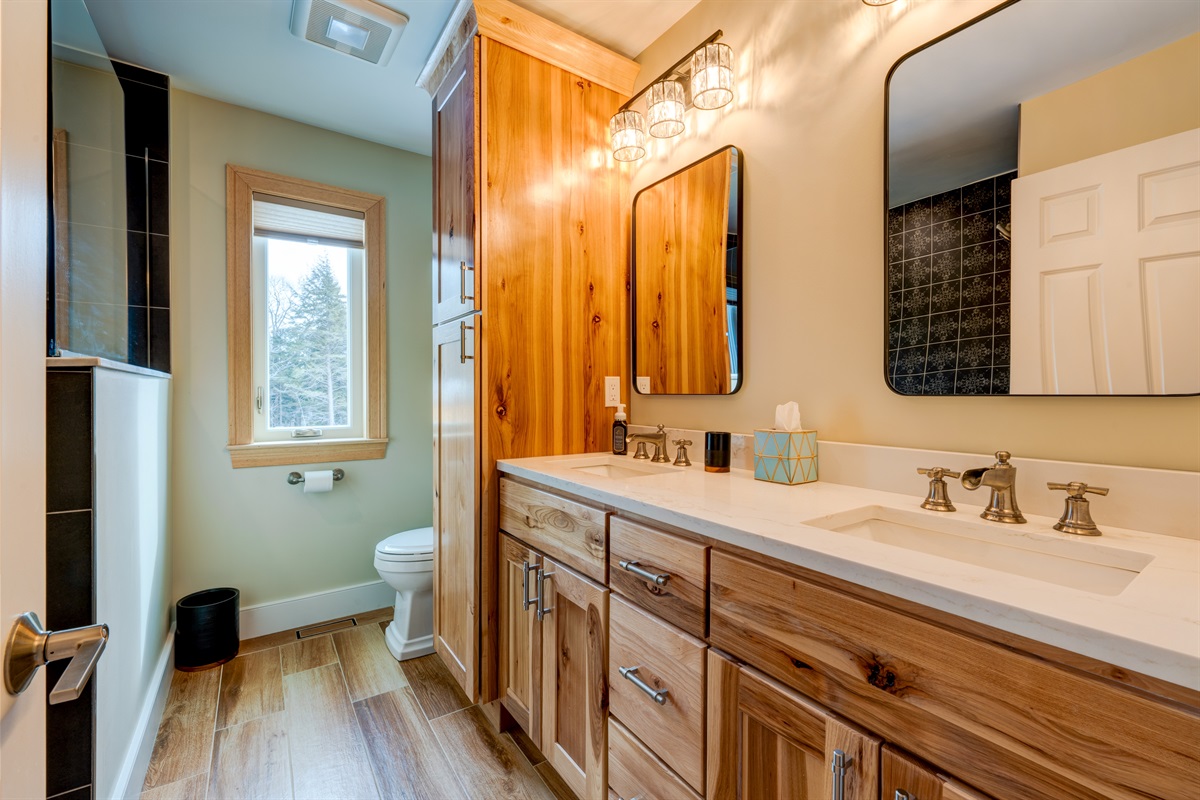1st Floor Bathroom with walk-in shower, dual shower heads on each end