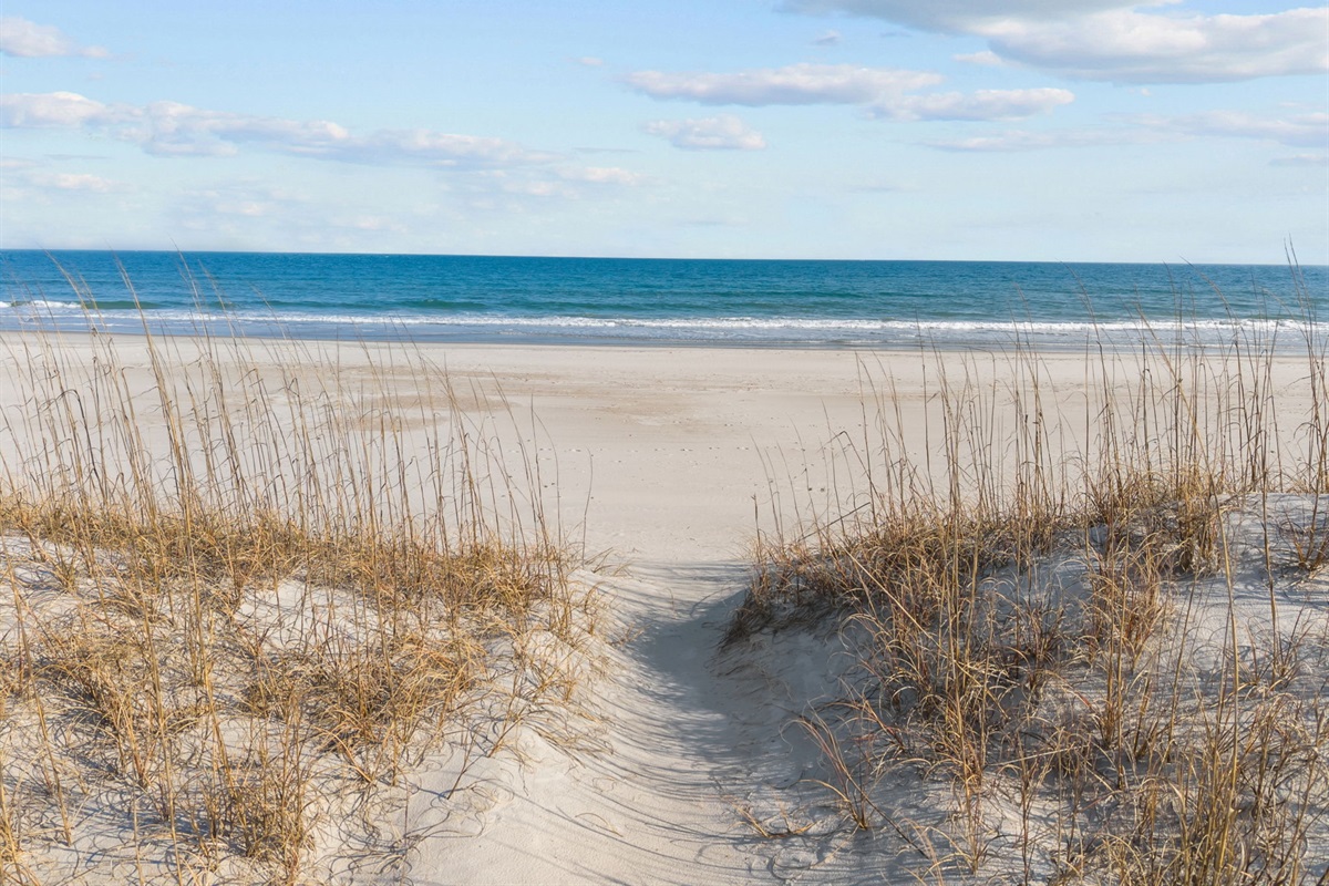 Direct path to wide sandy beaches and open ocean just steps from the home