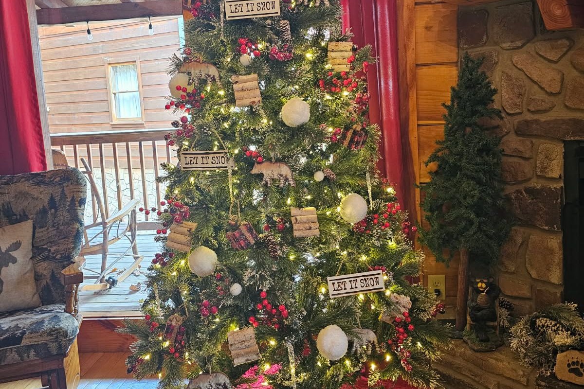 Cozy holiday vibes with our beautifully decorated Christmas tree