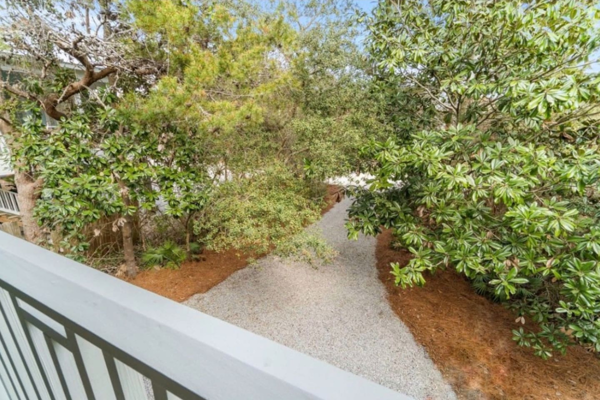 Off road parking in tree covered drive offers privacy