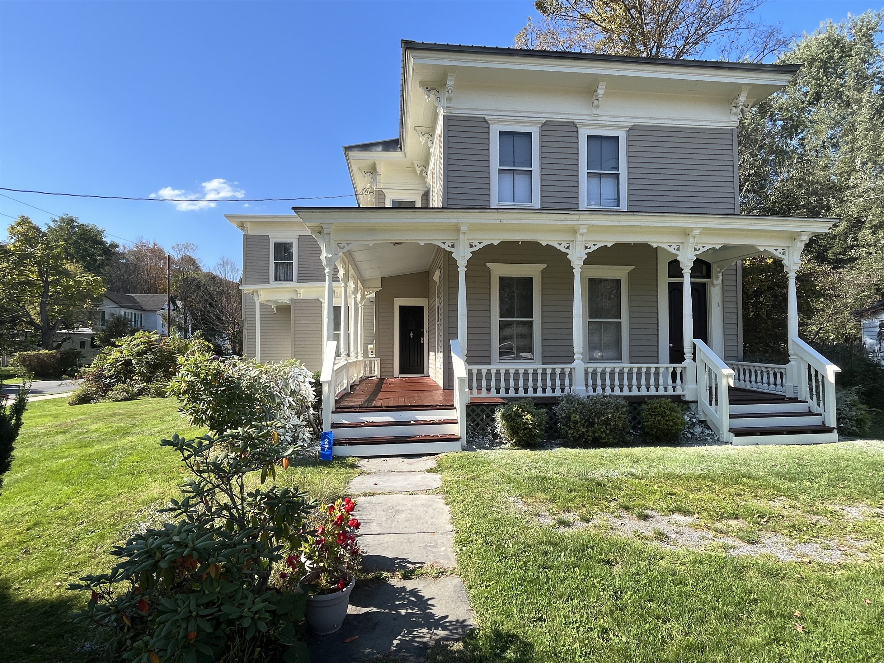 Doyle House - Front exterior