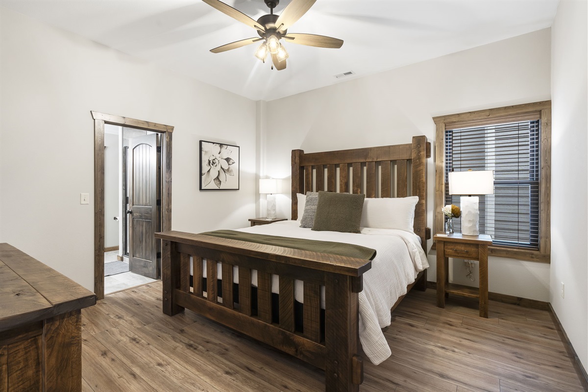 Lower level King #5 with ensuite bathroom