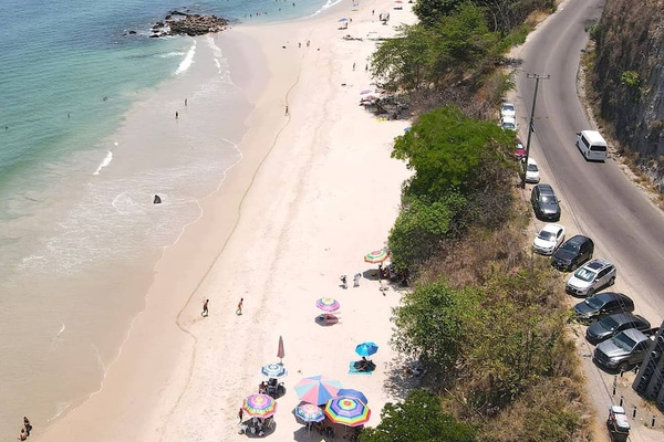 Palmares Beach is only a 12 minute walk or 3 minute drive from our front door. 950 meters