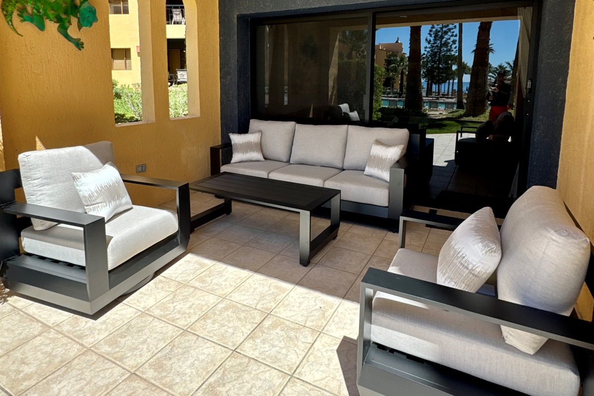 Luxury patio furniture