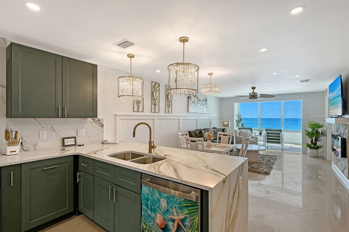 View from kitchen to beach and Gulf