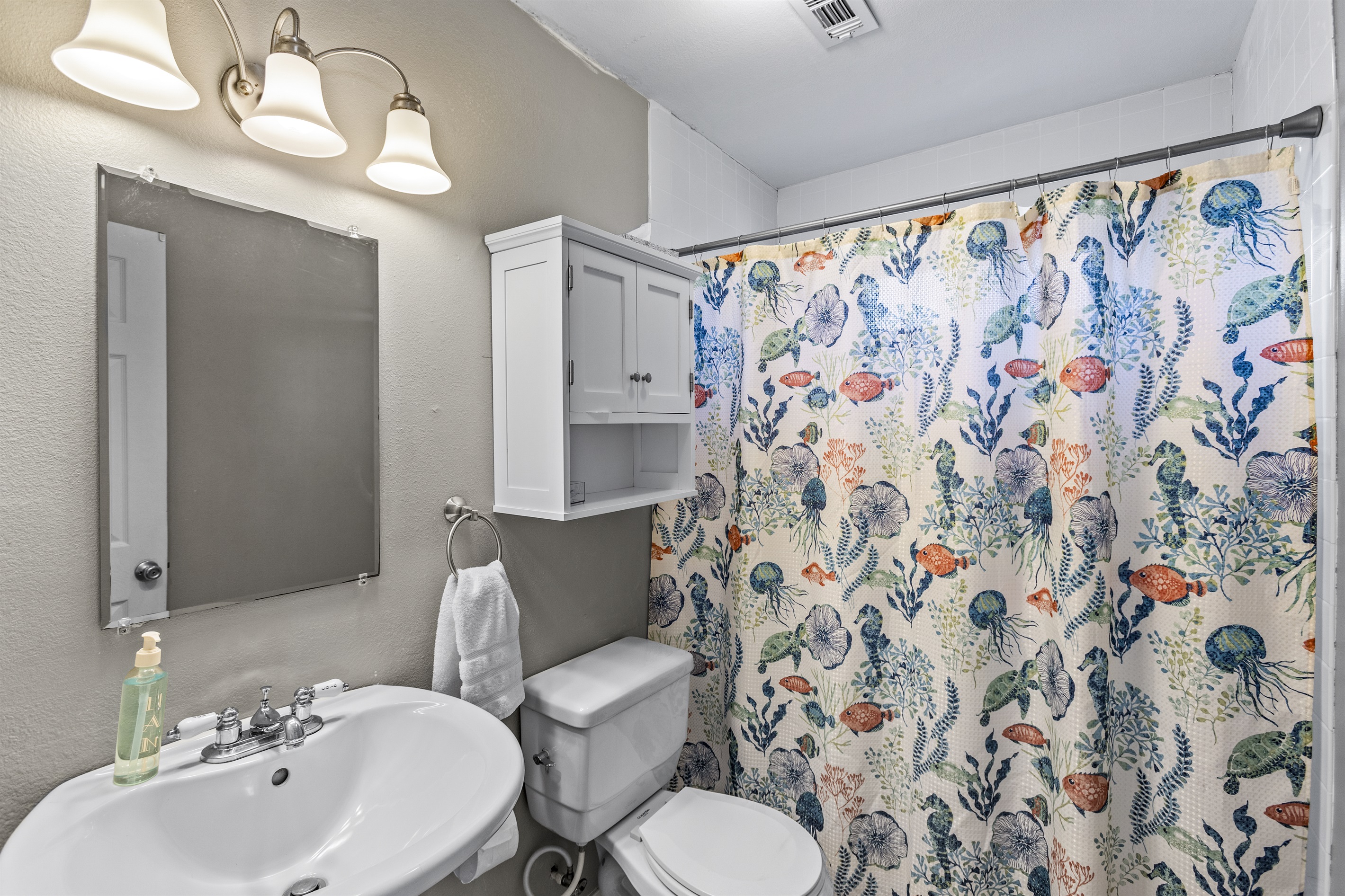 Additional interior photo