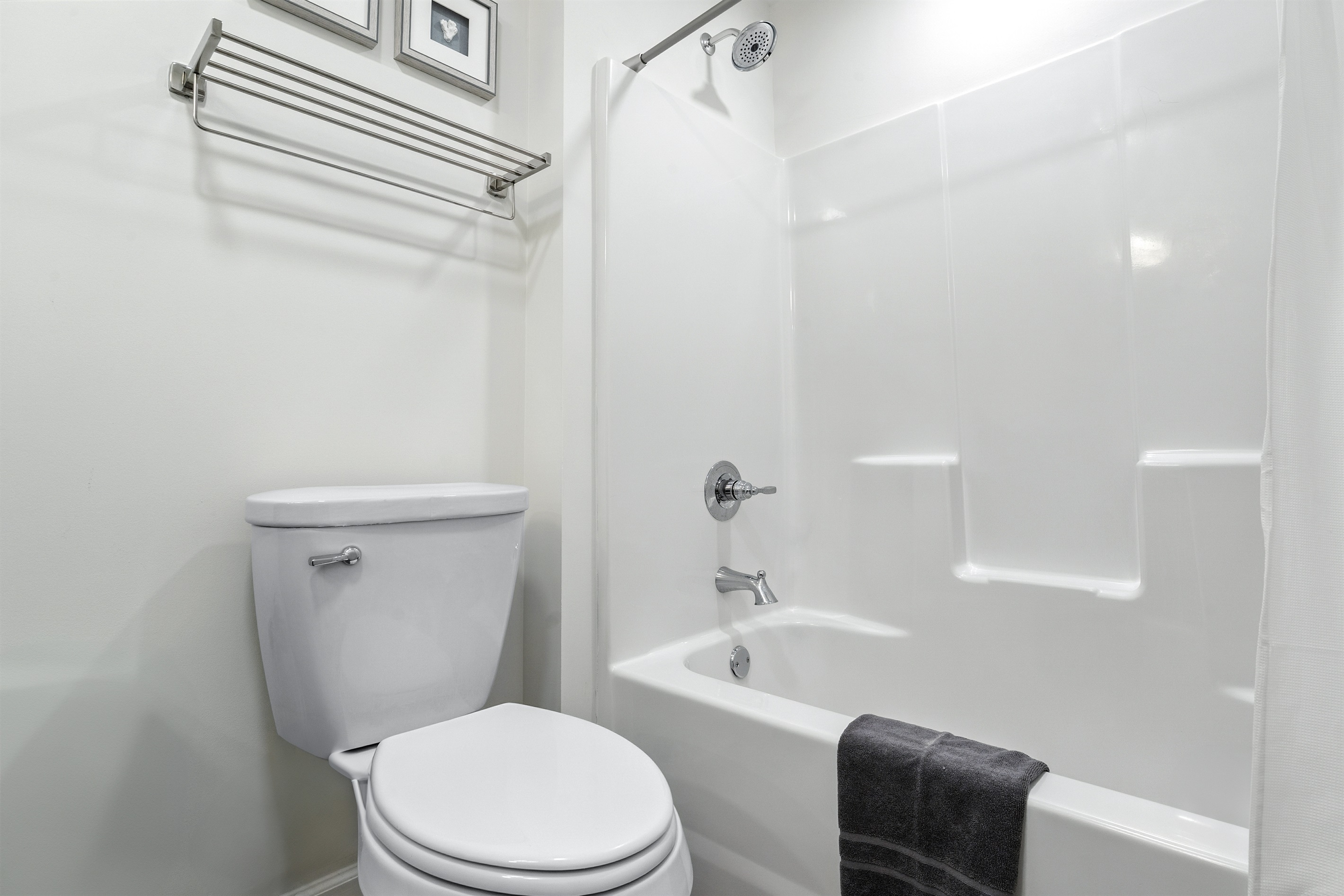Bunk Room Bath