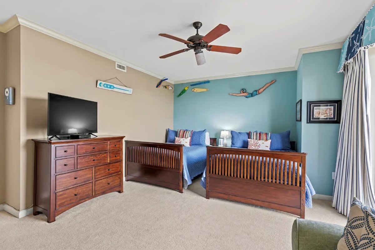 2 Doubles and 1 Twin chair bed