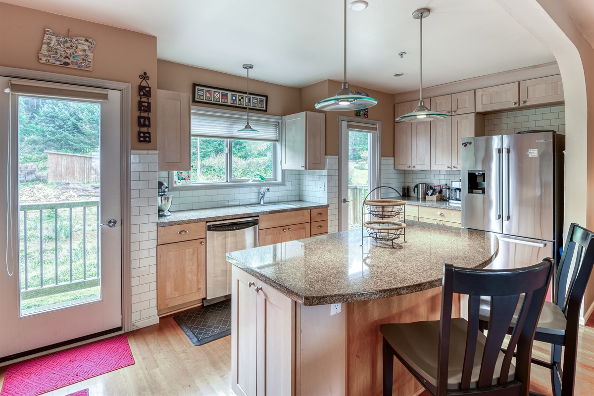 Kitchen / Dishwasher and Fridge