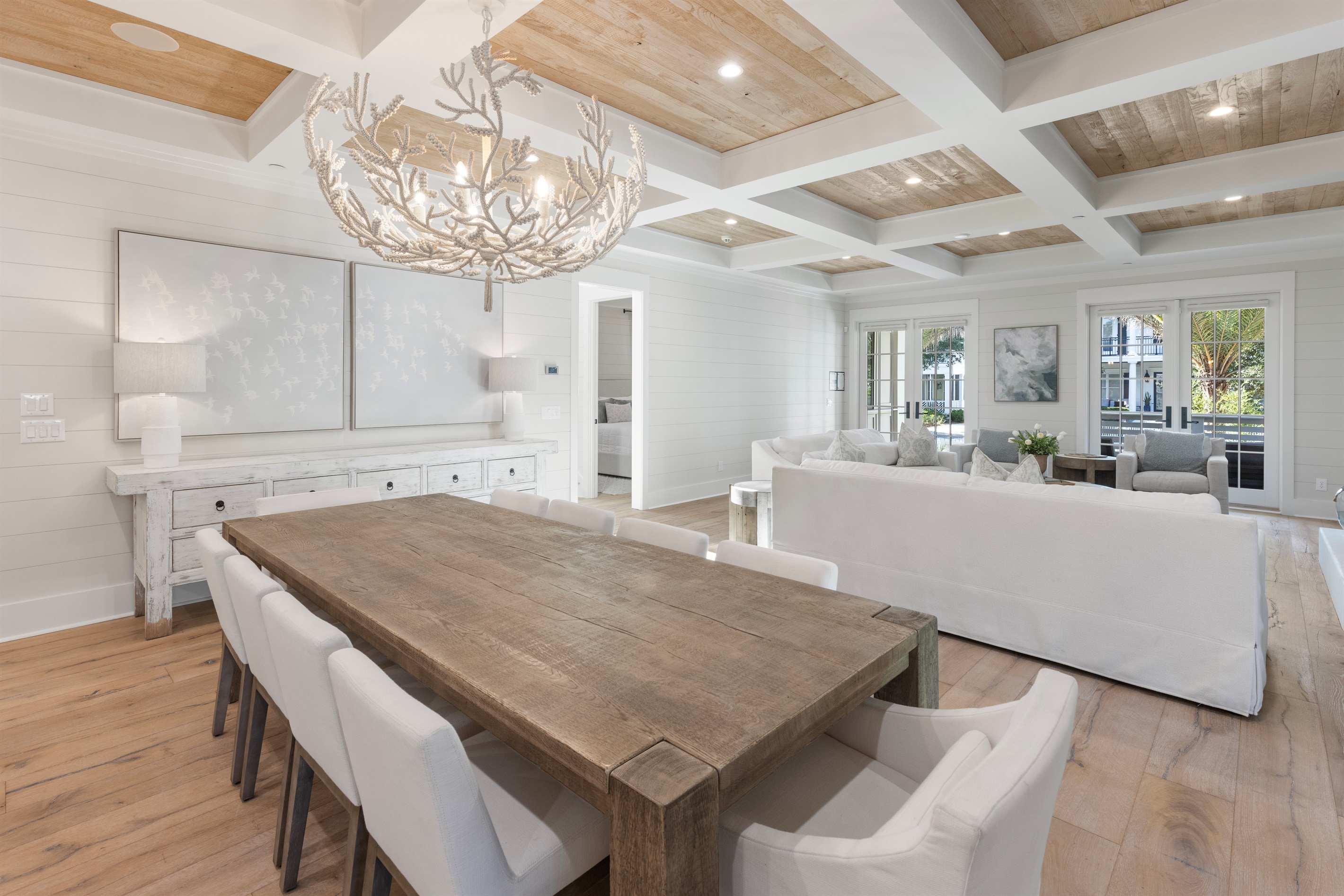 Dining Room (1st Floor)