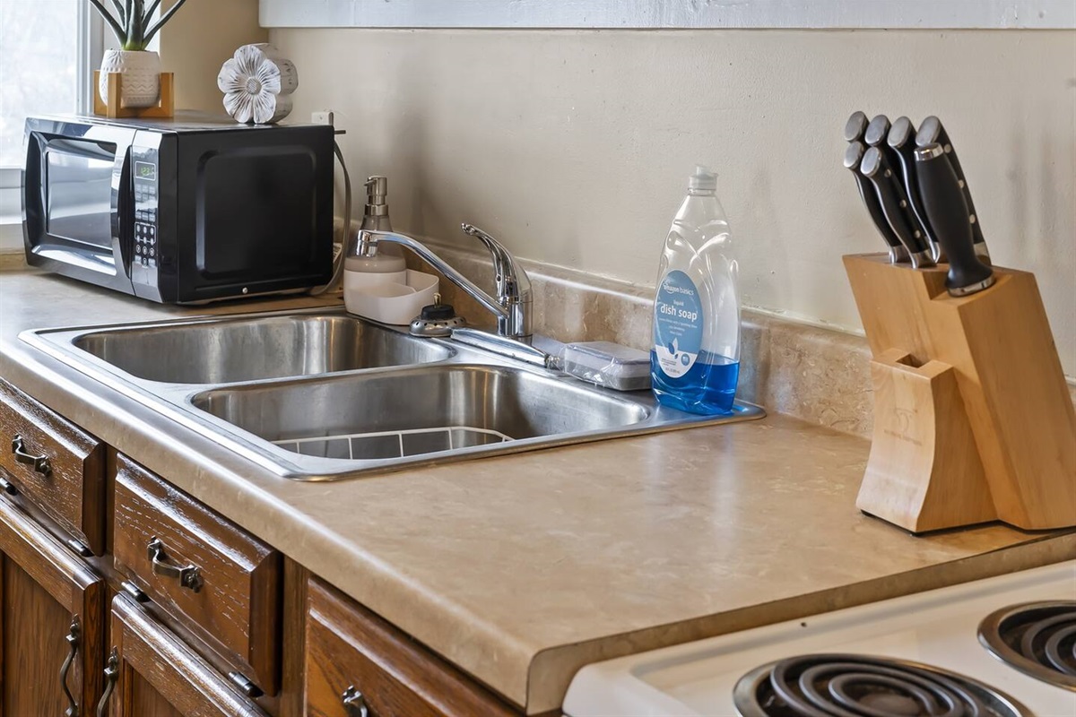Clean Kitchen faucet.