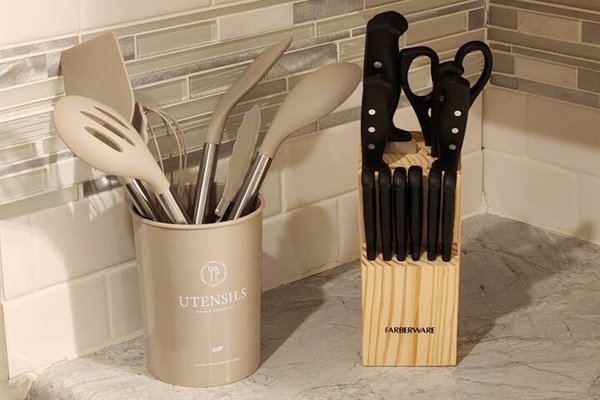 Knife set and Utensils