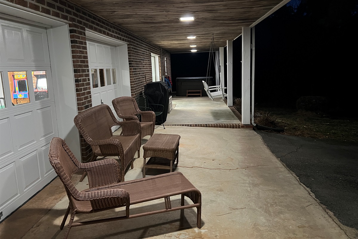 Plenty of sating on the covered patio, looking out to the lake