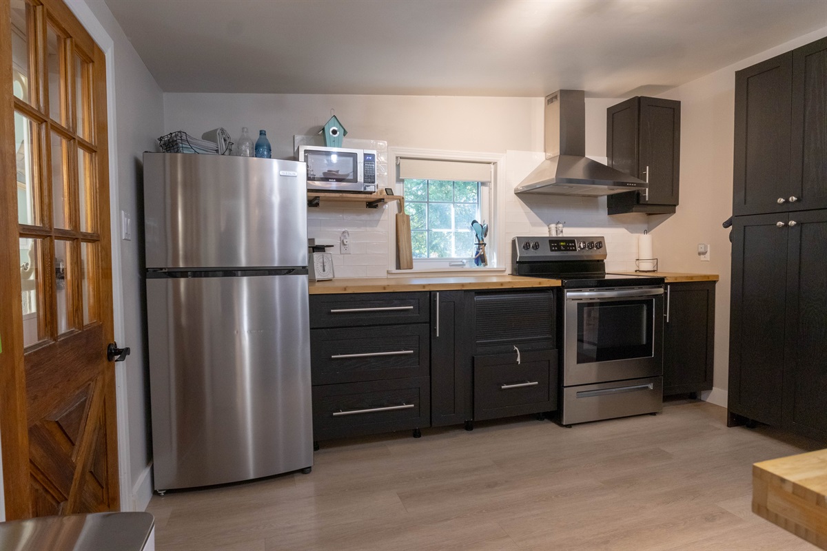 spacious and fully equipped kitchen