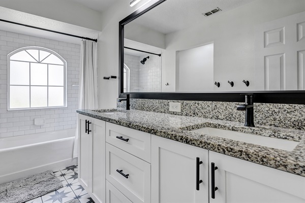 Upstairs hall bathroom