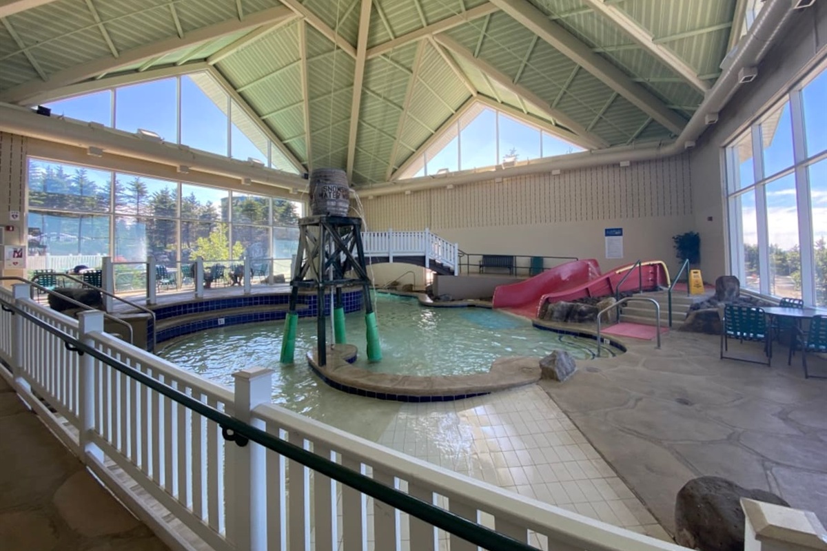 Short walk to Split Rock Pools