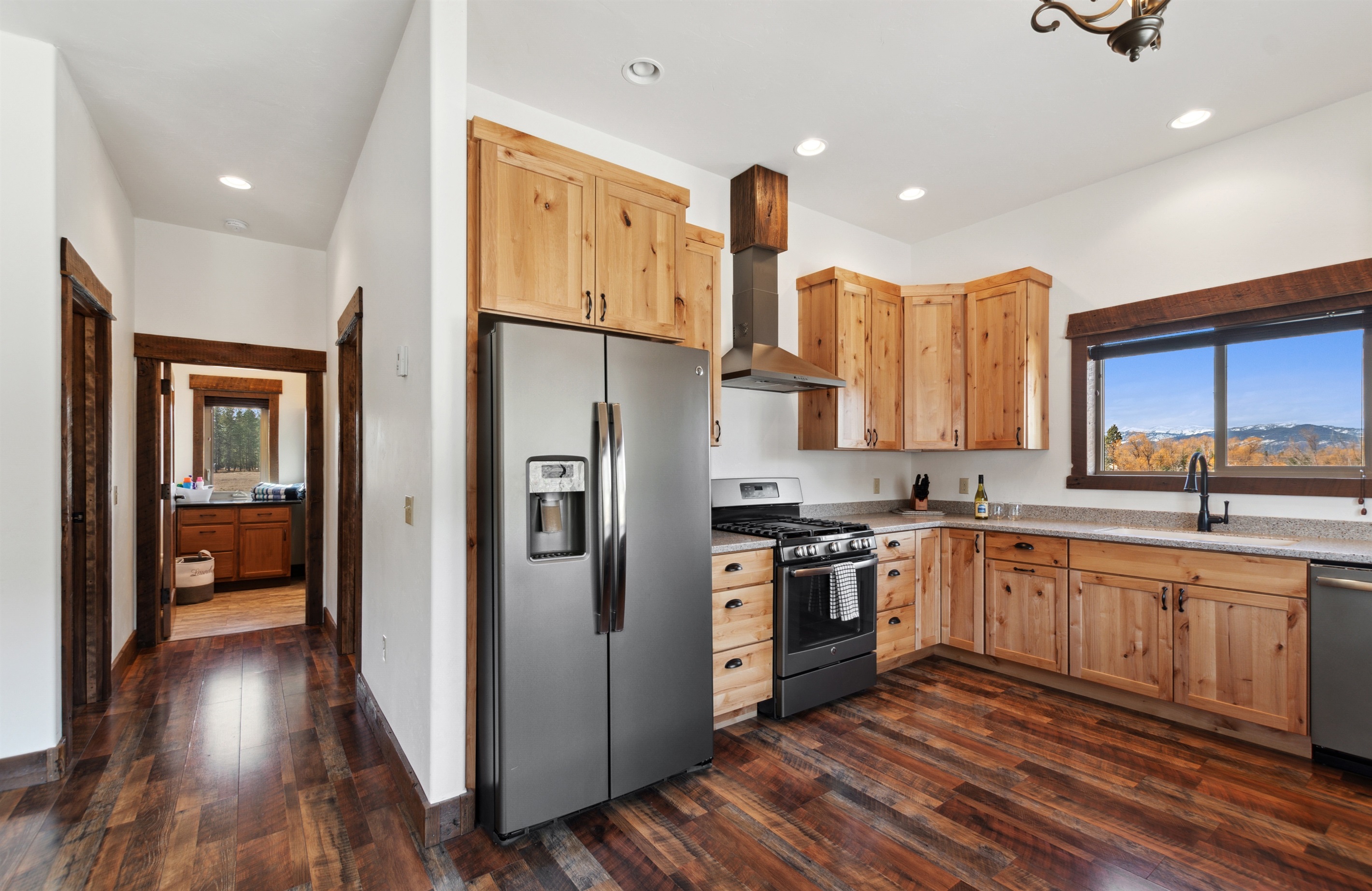 Whip up all of your favorite recipes in this fully  stocked kitchen