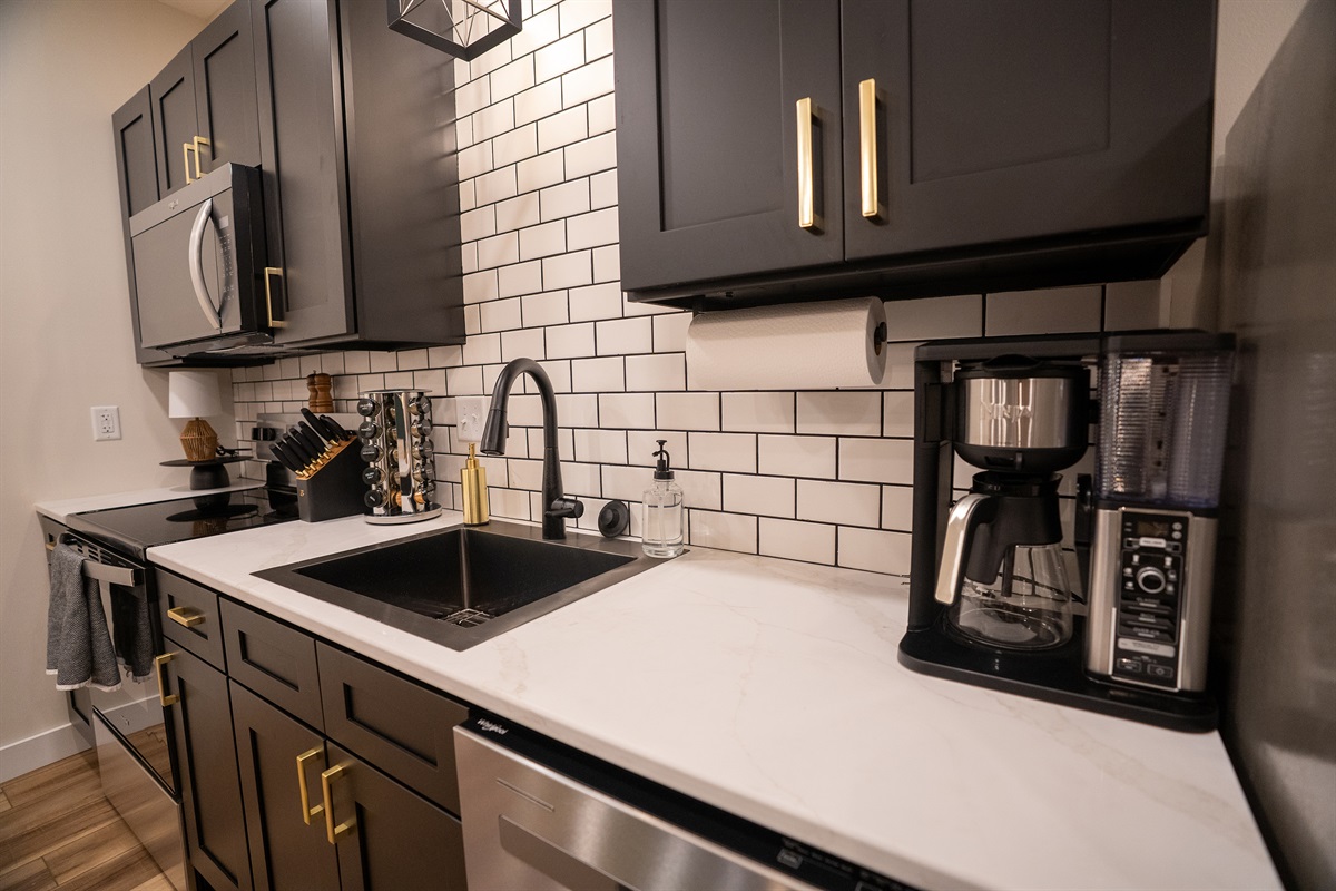 Single Cup & Full Pot combo coffee maker