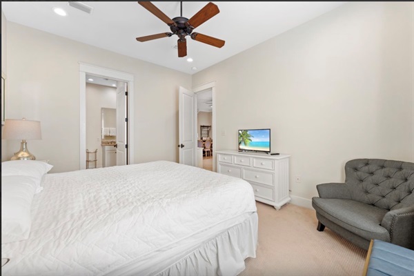 1st Floor Master Bedroom