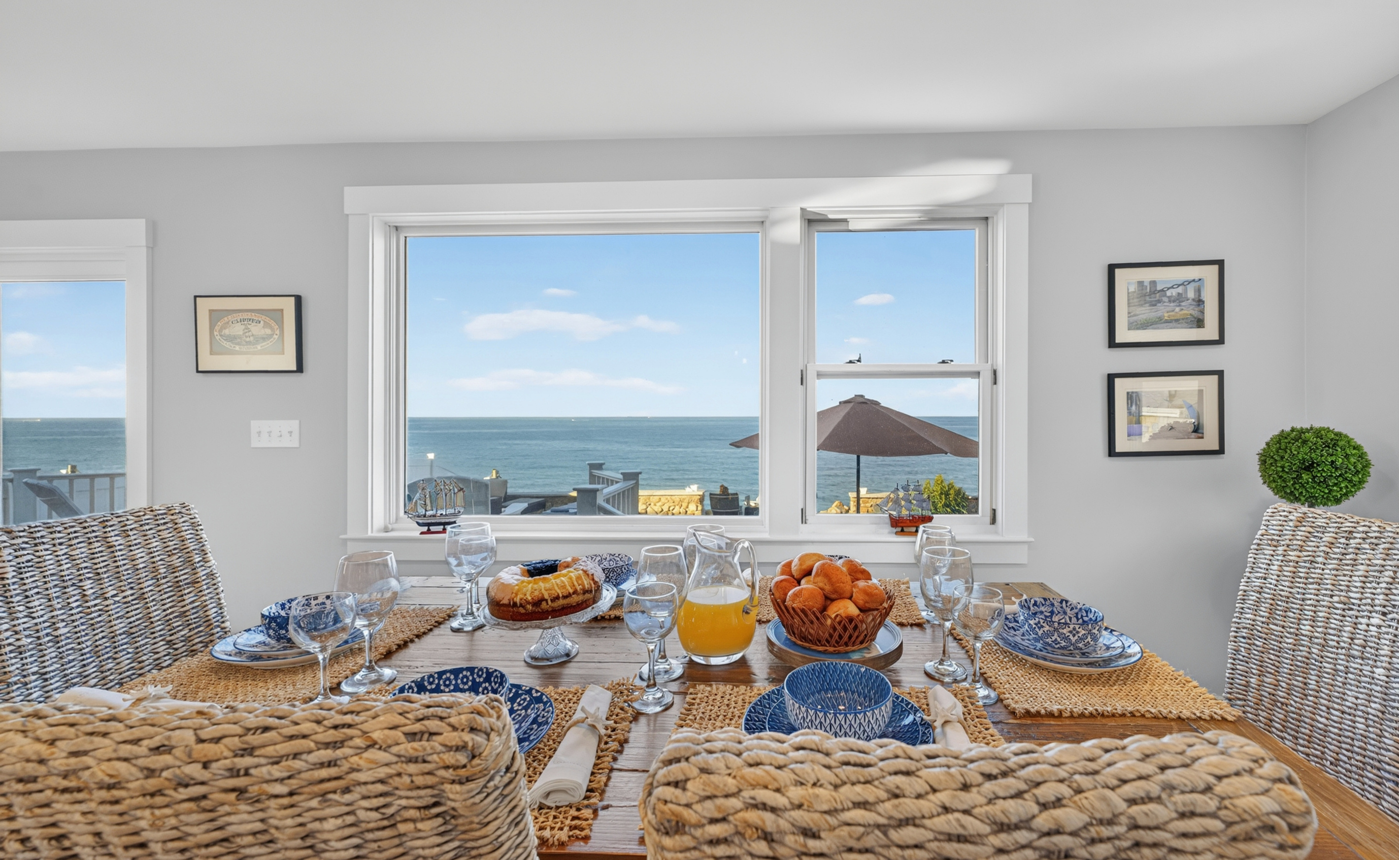 Enjoy every meal with panoramic ocean views from the dining table