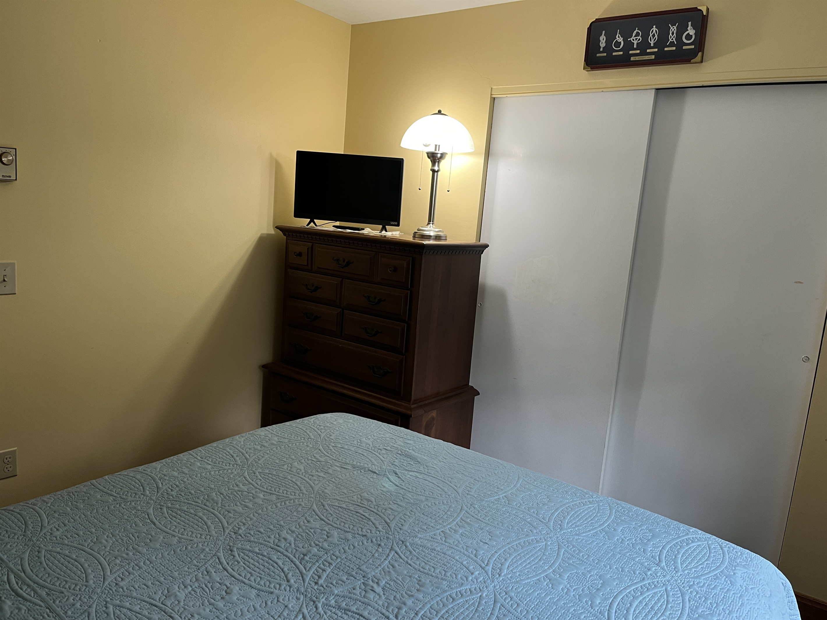 Queen bedroom #2