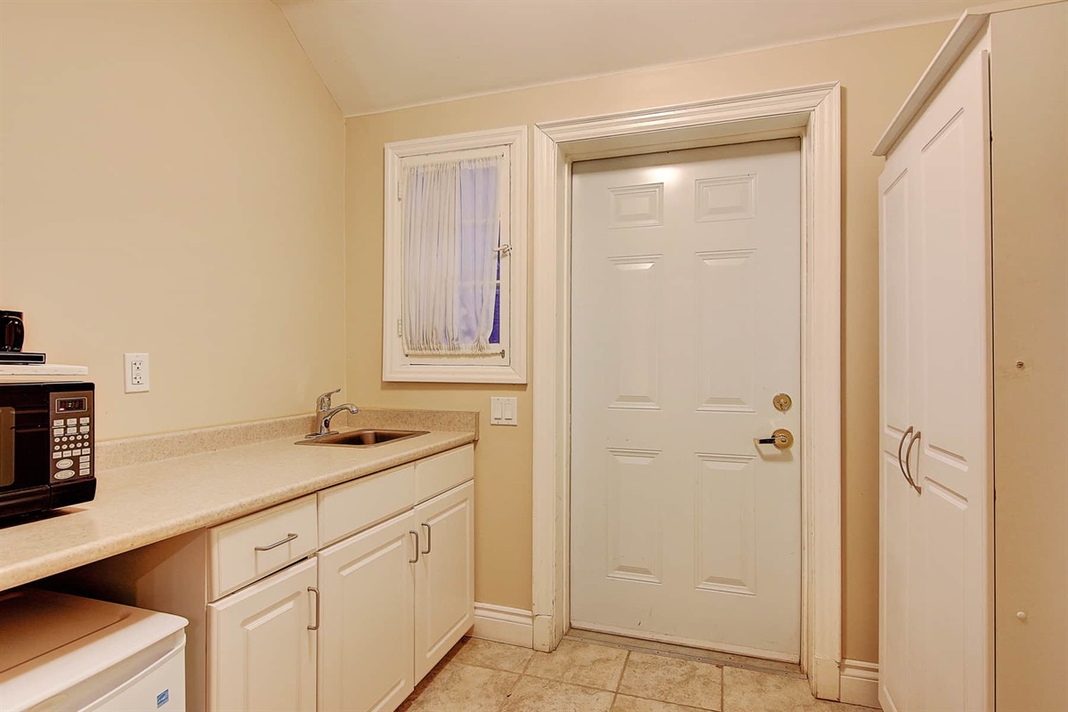 Kitchenette